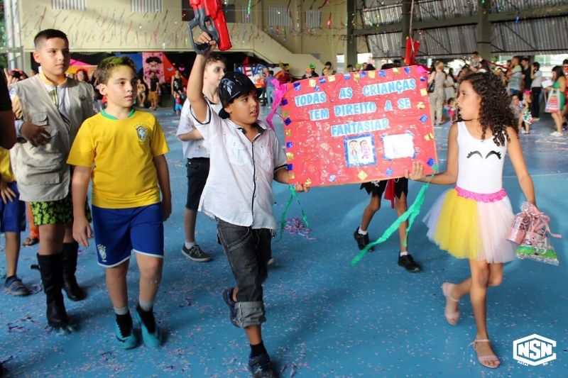 Colégio une diversão e sensibilização neste Carnaval ao trabalhar proposta da Campanha da Fraternidade e da Unesco