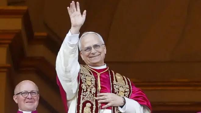Colégio das Neves celebra a chegada do Papa Leão XIV com fé e esperança