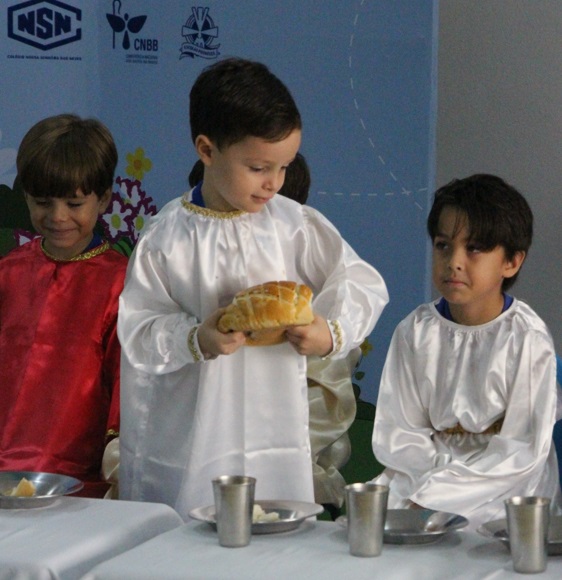 Semana Santa na Educação Infantil emociona com vivência dos Ramos, Última Ceia e Lava-Pés
