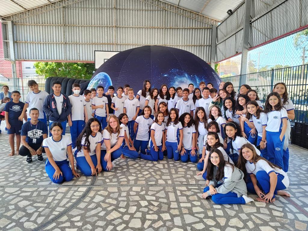 Planetário Móvel proporciona experiência imersiva para estudantes em escola potiguar